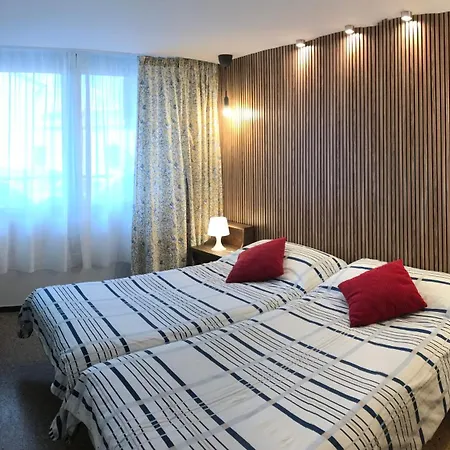 Nogalera 110 3 Seasonal Pools With Bar Торремолінос